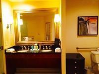 Aaa 3 3 Bath At The Signature Hotel Las Vegas